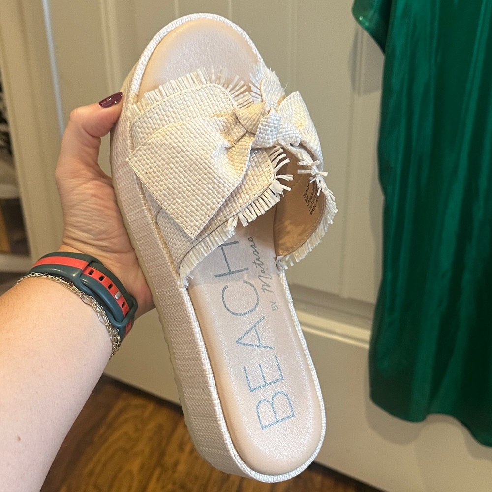 Matisse Cream Platform Sandals with Bow - Picture 3 of 4